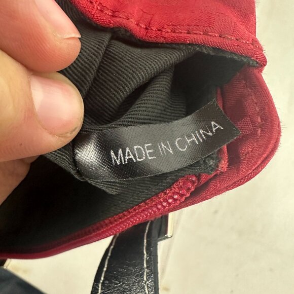 Things Remembered Red & Black Handbag With Dual Handles - Picture 2 of 8